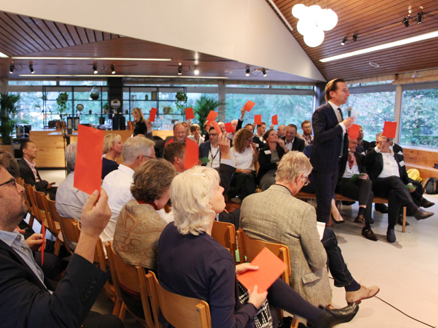 Foto publiek in zaal