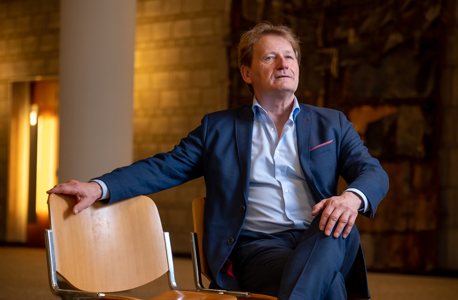 HansVetter2_900x590.jpg