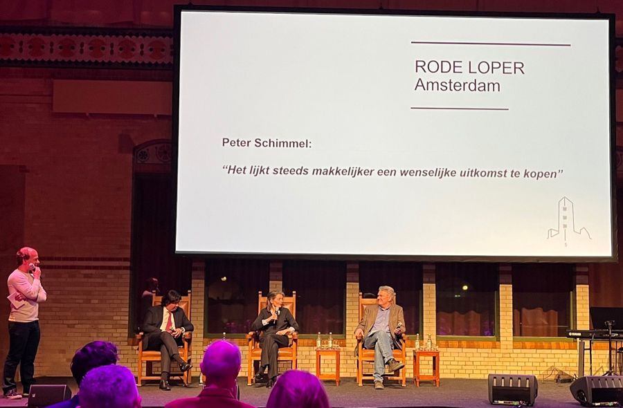RodeLoperDebat_maartj2022_900x590.jpg